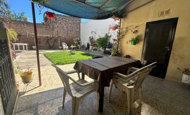 CASA EN VENTA LOTE 221 m2 AVELLANEDA. APTO CREDITO