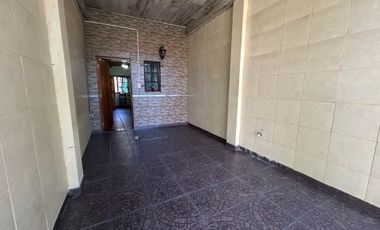 CASA EN VENTA LOTE 221 m2 AVELLANEDA. APTO CREDITO