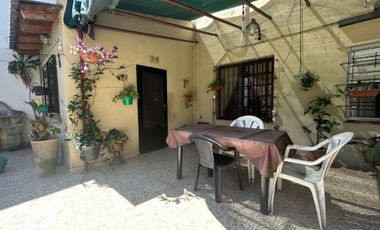 CASA EN VENTA LOTE 221 m2 AVELLANEDA. APTO CREDITO