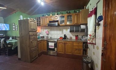 CASA EN VENTA LOTE 221 m2 AVELLANEDA. APTO CREDITO