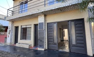 VENTA PH, LANUS ESTE. DOS DEPARTAMENTOS JUNTOS