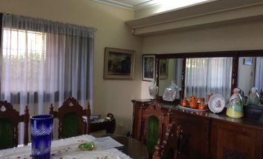 Chalet  importante lote - Jose Marmol