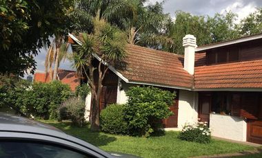 Chalet  importante lote - Jose Marmol