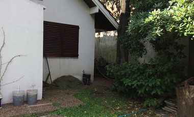 Chalet  importante lote - Jose Marmol