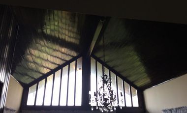 Chalet  importante lote - Jose Marmol