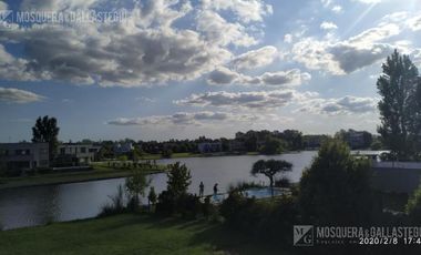 Casa en venta- Barrio Privado San Marco