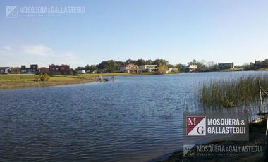 Casa en venta- Barrio Privado San Marco