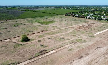 NUEVO BARRIO PILAR CHICO - LOTES EN POZO