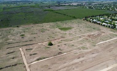 NUEVO BARRIO PILAR CHICO - LOTES EN POZO
