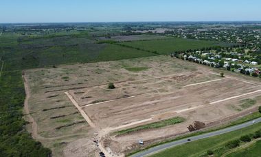 NUEVO BARRIO PILAR CHICO - LOTES EN POZO