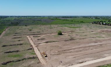 NUEVO BARRIO PILAR CHICO - LOTES EN POZO