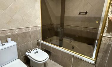 Casa de 3 dormitorios, en Venta en 63 e 17 y 18
