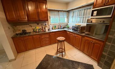Casa de 3 dormitorios, en Venta en 63 e 17 y 18