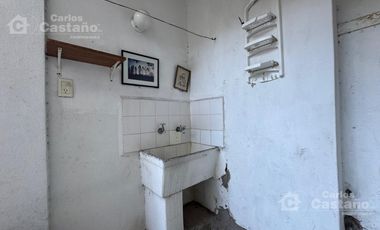 Depto. 3 Amb. con Gran Patio y Apto Profesional