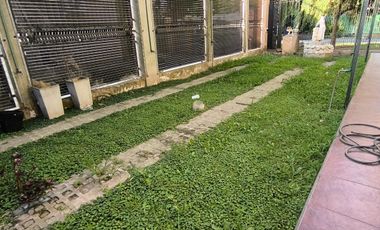 Casa en venta, de estilo, 3 dormitorios, garaje, parque, piscina. Villa del Plata