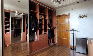 Casa en venta, de estilo, 3 dormitorios, garaje, parque, piscina. Villa del Plata