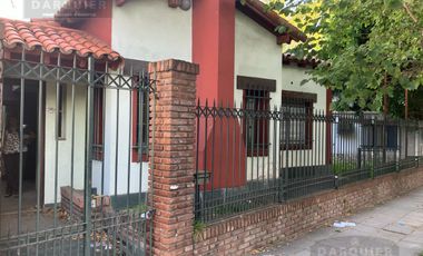 Casa en MUY BUENA UBICACION