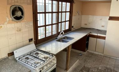 Casa en MUY BUENA UBICACION