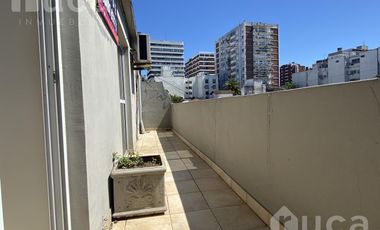 PH APTO PROFESIONAL CENTRO DE MARTINEZ EN VENTA