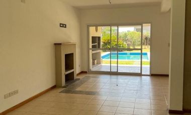 Casa en venta en Los Pilares (con renta hasta enero de 2026)