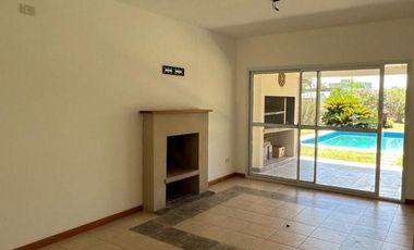 Casa en venta en Los Pilares (con renta hasta enero de 2026)