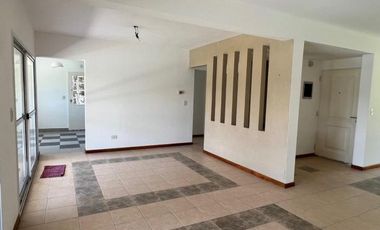 Casa en venta en Los Pilares (con renta hasta enero de 2026)