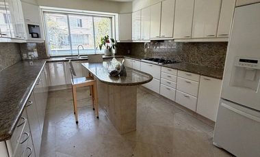 En renta amueblada en  JARDINES EN LA MONTAÑA