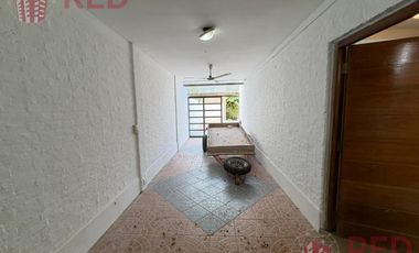 Alquila Casa Gerencial, B° Capellan - 4 Dormitorios