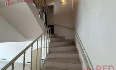 Alquila Casa Gerencial, B° Capellan - 4 Dormitorios