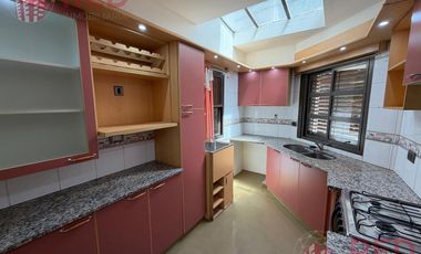 Alquila Casa Gerencial, B° Capellan - 4 Dormitorios