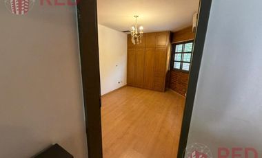 Alquila Casa Gerencial, B° Capellan - 4 Dormitorios