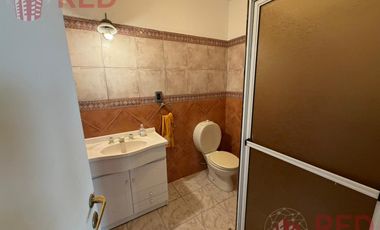 Alquila Casa Gerencial, B° Capellan - 4 Dormitorios