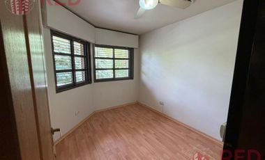 Alquila Casa Gerencial, B° Capellan - 4 Dormitorios