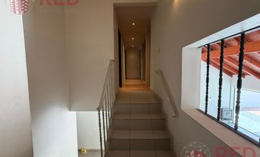 Alquila Casa Gerencial, B° Capellan - 4 Dormitorios