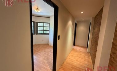 Alquila Casa Gerencial, B° Capellan - 4 Dormitorios