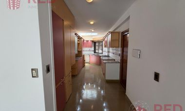 Alquila Casa Gerencial, B° Capellan - 4 Dormitorios