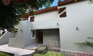 Alquila Casa Gerencial, B° Capellan - 4 Dormitorios