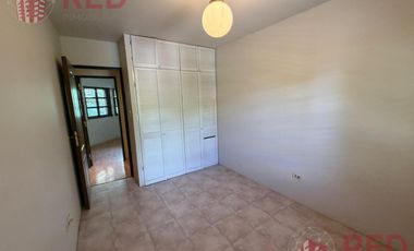 Alquila Casa Gerencial, B° Capellan - 4 Dormitorios