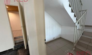 Alquila Casa Gerencial, B° Capellan - 4 Dormitorios