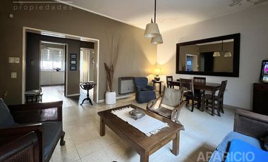 Departamento de tres dormitorios en venta