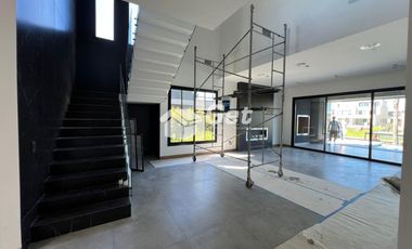 Casa en alquiler, Nordelta  el Yacht al rio