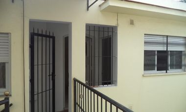 Departamento 2 ambientes en Primer Piso APTO CRÉDITO.- Banfield Oeste