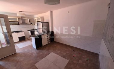 Casa 5 ambientes en San Martin Centro