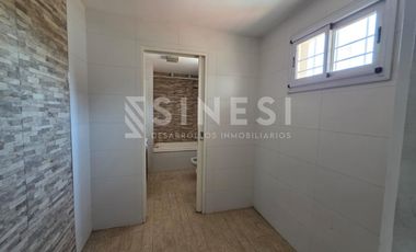 Casa 5 ambientes en San Martin Centro