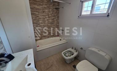 Casa 5 ambientes en San Martin Centro