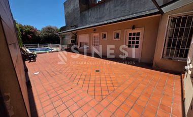 Casa 5 ambientes en San Martin Centro