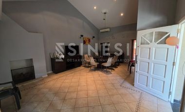 Casa 5 ambientes en San Martin Centro