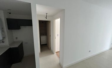 General San Martin  Departamento - 3 AMBIENTES  Con Balcon y Cochera PISO 3  G -