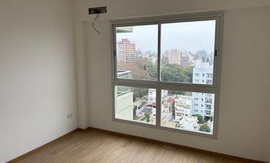 General San Martin  Departamento - 3 AMBIENTES  Con Balcon y Cochera PISO 3  G -
