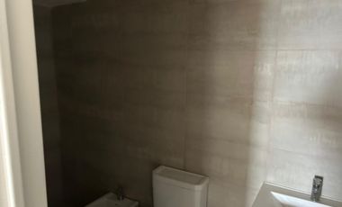 General San Martin  Departamento - 3 AMBIENTES  Con Balcon y Cochera PISO 3  G -